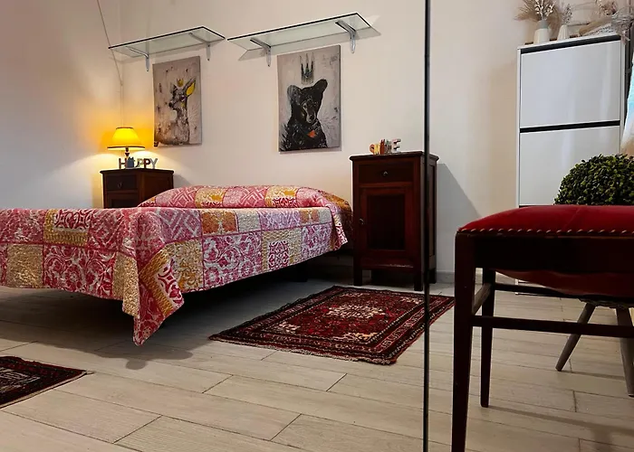 فندق مبيت وإفطار Quick Night بولونيا